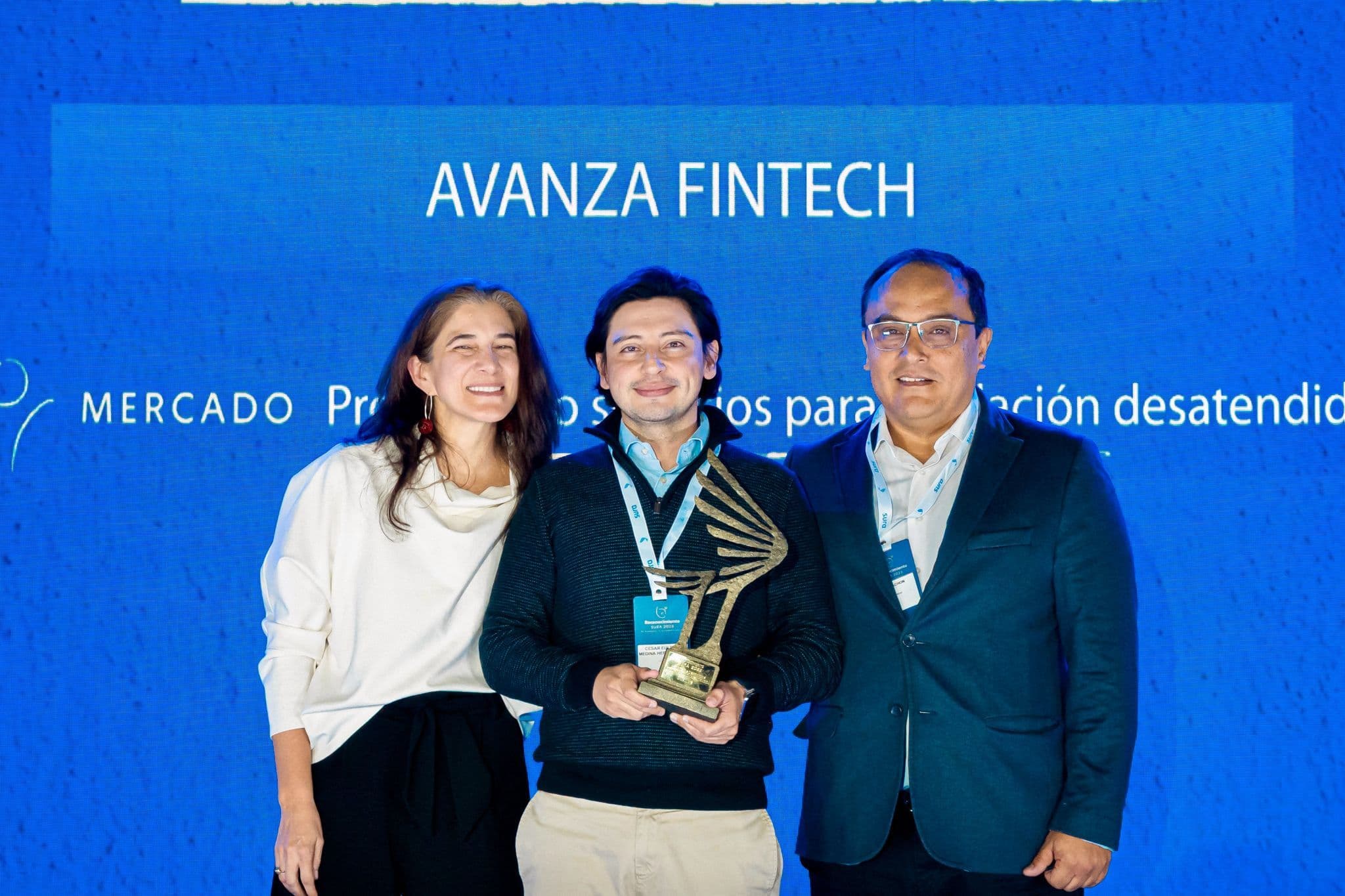 Avanza receiving the SURA 2025 recognition for innovation and financial inclusion